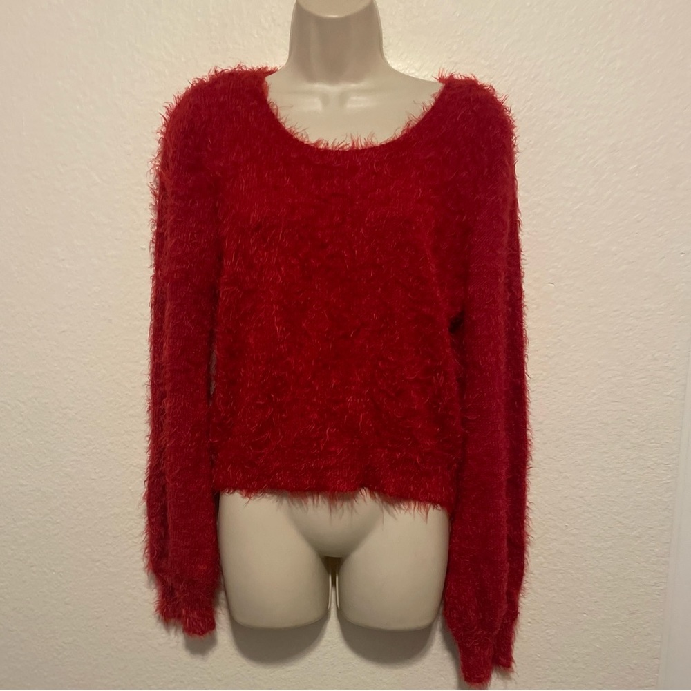 Red Fuzzy Sweater. SZ XL